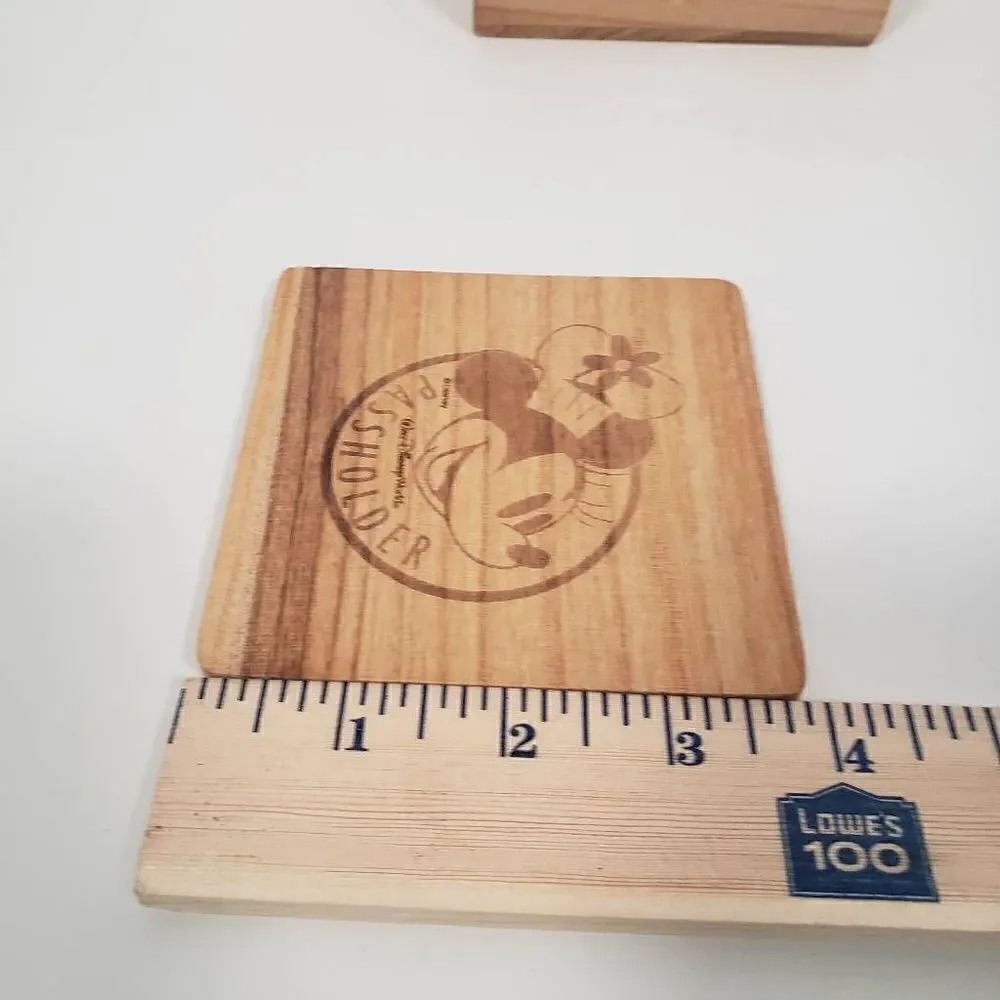 Disney Parks Pass‎ holder Chef Minnie Mouse Wood Coaster Set Drinks